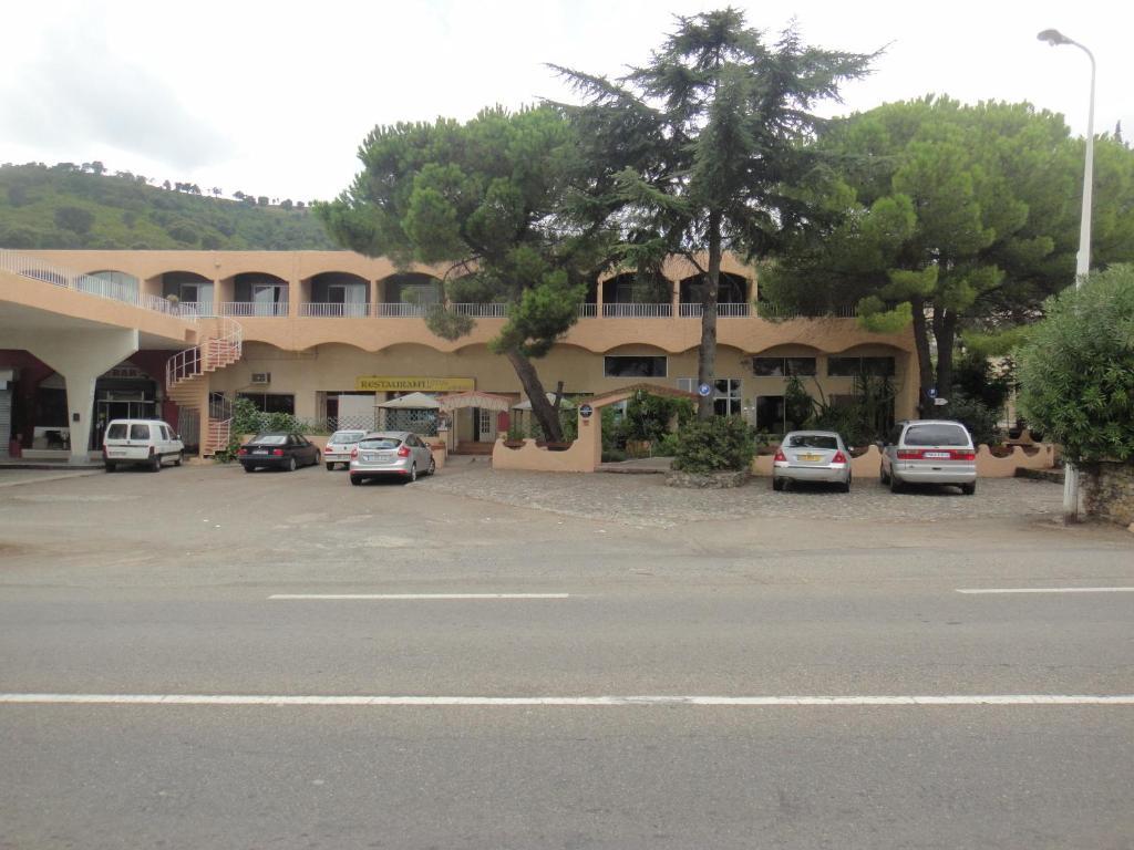 Hotel Le Colibri Лучиана Екстериор снимка