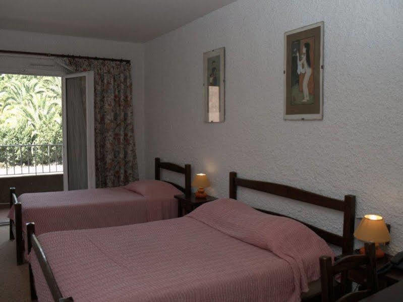 Hotel Le Colibri Лучиана Екстериор снимка