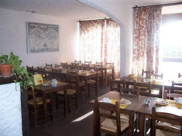 Hotel Le Colibri Лучиана Екстериор снимка